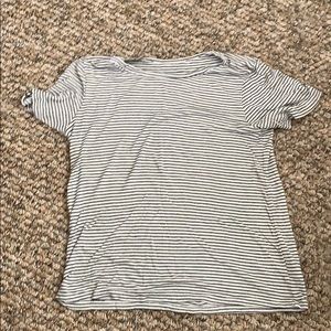 American Eagle t shirt